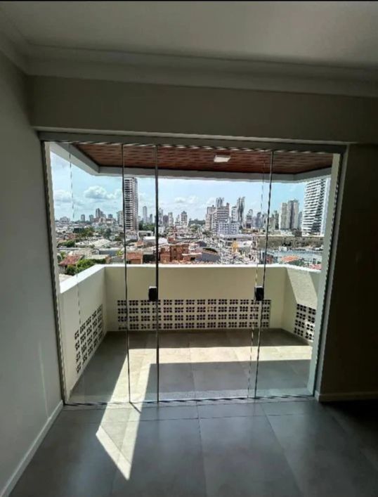 - APTO NA 9 DE JANEIRO 2/4 COM SUITE
