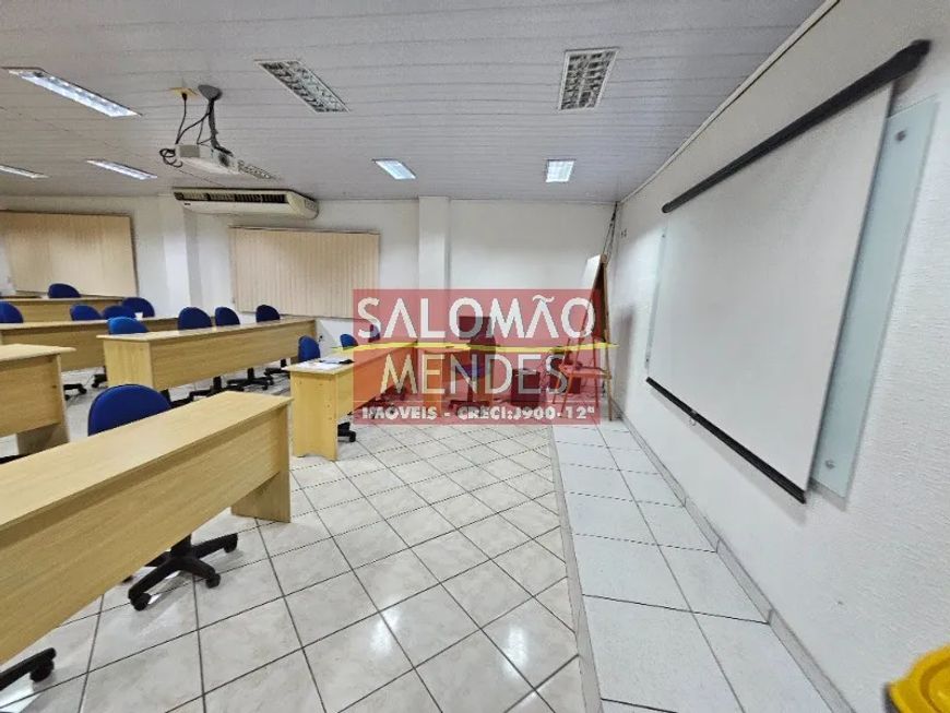 Imóvel comercial com duas frentes junto do shopping Pátio Belém