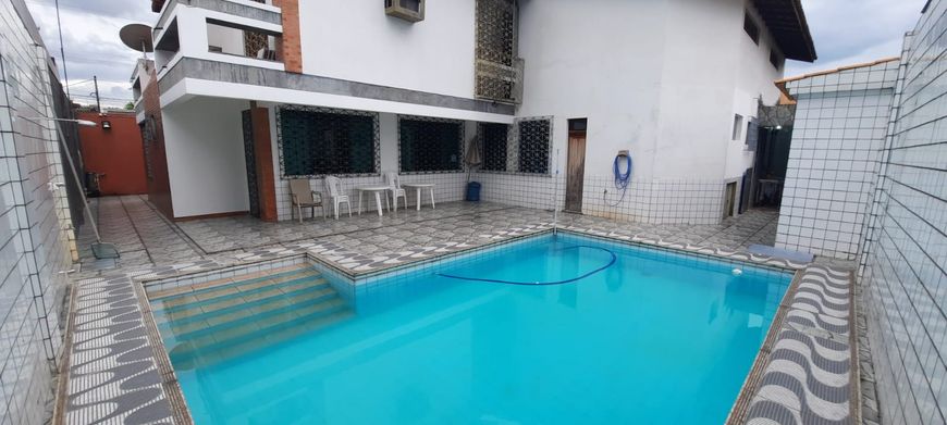 DR. VIANNA VENDE CASA NA RUA DR. DIONÍSIO BENTES - CURIÓ-UTINGA