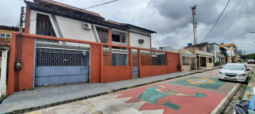 DR. VIANNA VENDE CASA NA RUA DR. DIONÍSIO BENTES - CURIÓ-UTINGA