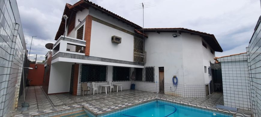 DR. VIANNA VENDE CASA NA RUA DR. DIONÍSIO BENTES - CURIÓ-UTINGA