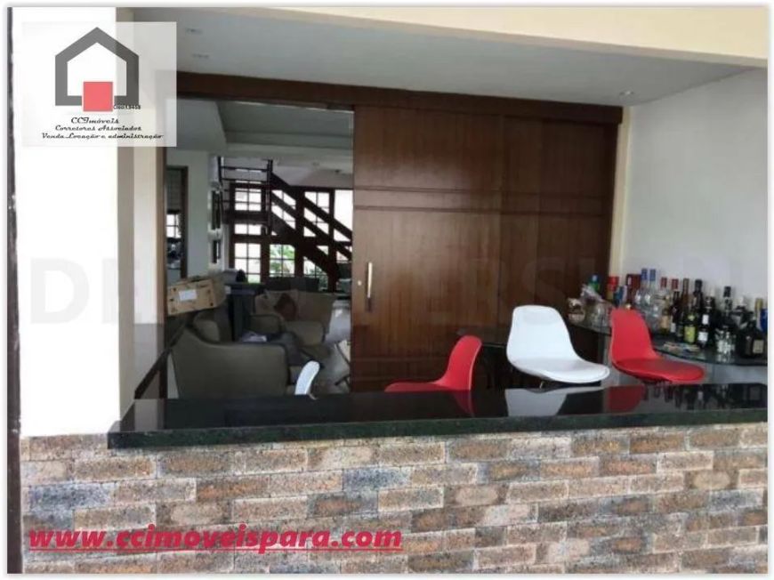 Excelente casa no Cristal Ville 5 Suítes para venda