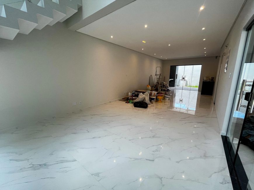 Eliane Franco vende casa no condomínio Quartzo R$ 1.295.000,00( aceita financiamento)