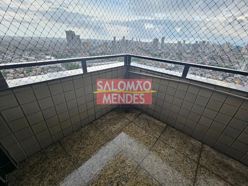Apartamento um por andar, 264m2 no Umarizal, Alto, Nascente, 3 vagas