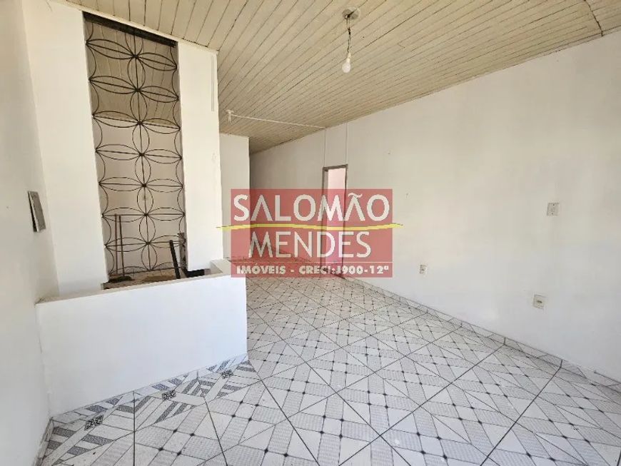 Imóvel Comercial com Apartamento Junto a Praça República. Legalizado