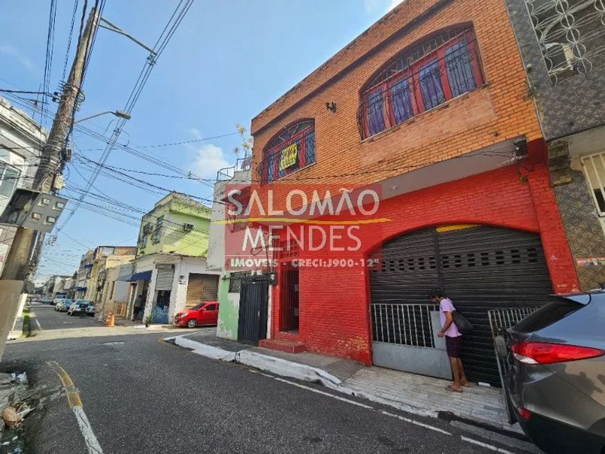 Imóvel Comercial com Apartamento Junto a Praça República. Legalizado