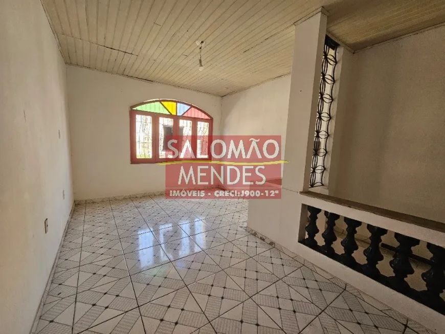 Imóvel Comercial com Apartamento Junto a Praça República. Legalizado