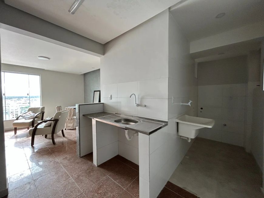 VENDO APARTAMENTO 2\4 NO EDIFÍCIO GODOY