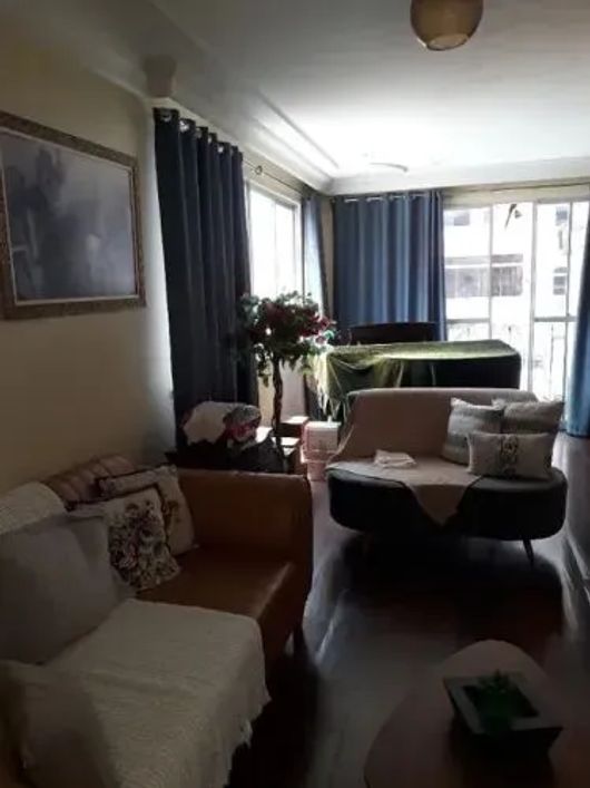 Vendo excelente apartamento no Celina Claudia
