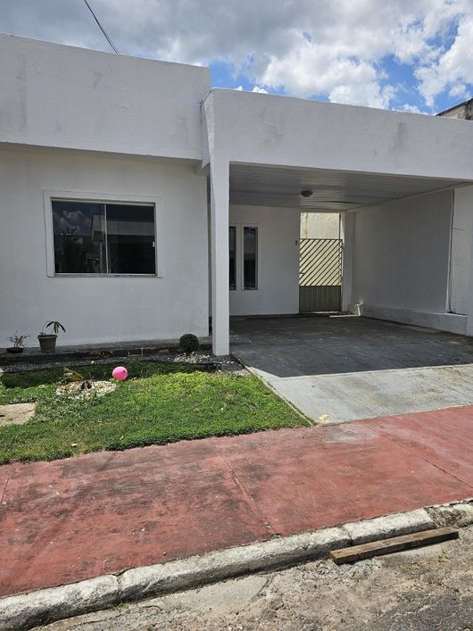 VENDO CASA NO CIDADE JARDIM II COM 3 QUARTOS COM PREÇO INCRIVEL