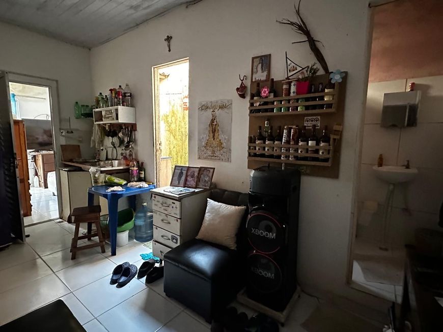 Excelente casa com dois andares.