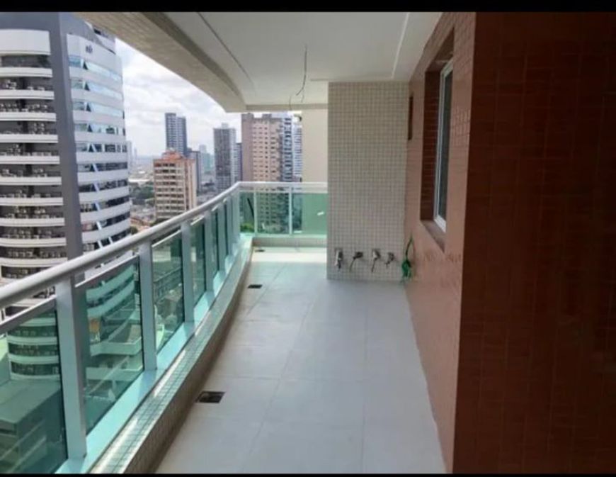 Pronto para mora apartamento tem 114 me² com 3 /4 sendo 2 suites em Umarizal - Belém - Pará