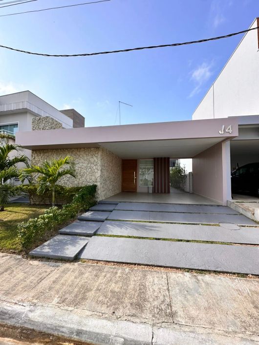 CONDOMÍNIO JARDINS DO LAGO - CASA TÉRREA COM 2 SUÍTES - BELÉM.