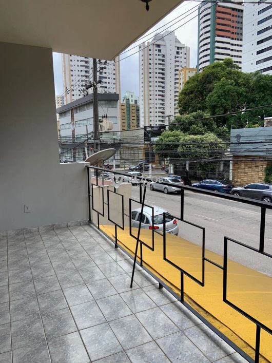Casa com 04 quartos no Umarizal