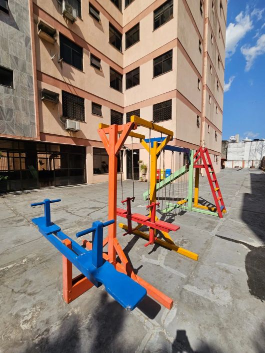Vendo Apartamento no Ed. Roma - Bairro Batista Campos
