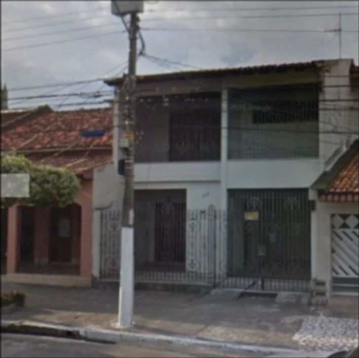 Casa c/ 240m² com 4 Suítes - a uma quadra da Praça Brasil - Umarizal Belém/Pa