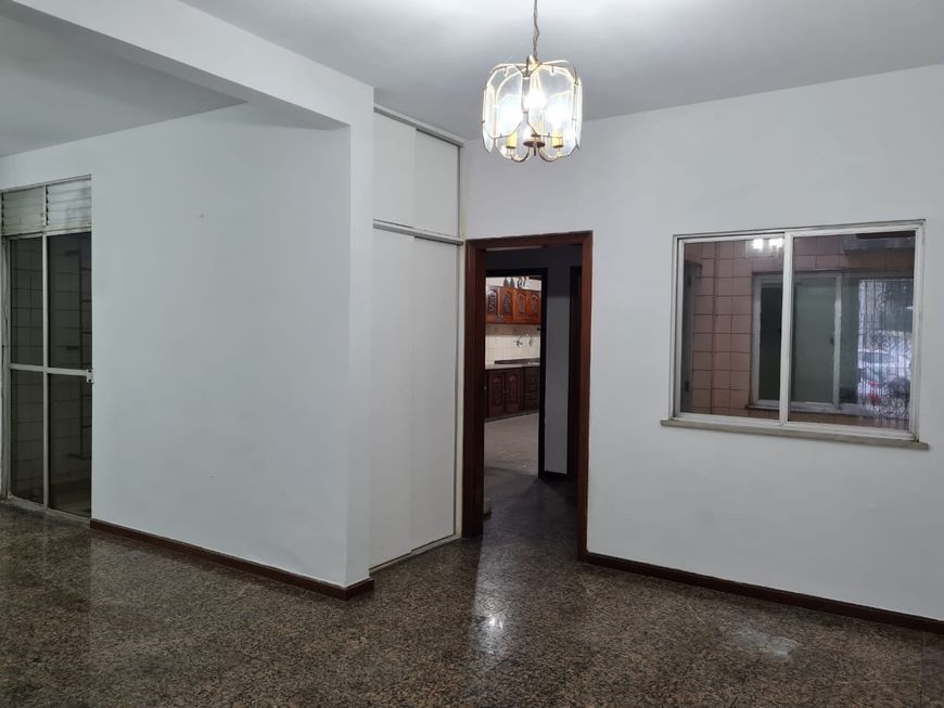 Casa c/ 240m² com 4 Suítes - a uma quadra da Praça Brasil - Umarizal Belém/Pa