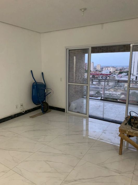 Condomínio Torres Liberto, andar alto, 122m², 3 suítes, 2 vagas, Jurunas