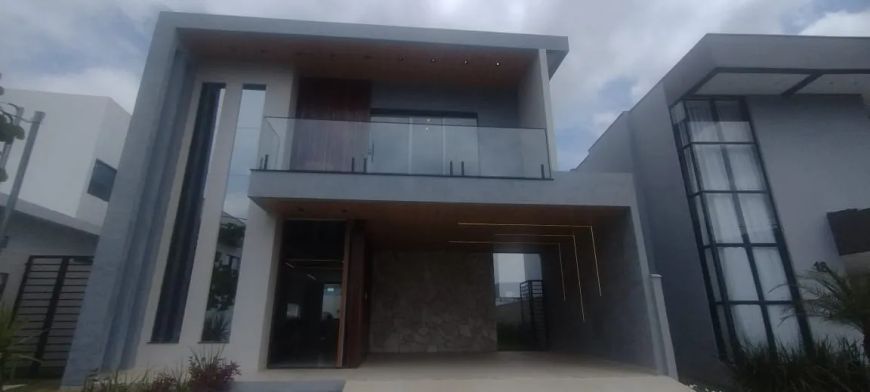 Lotus Prime vende, em parceria, 2 belíssimas casas no Jardins do Lago