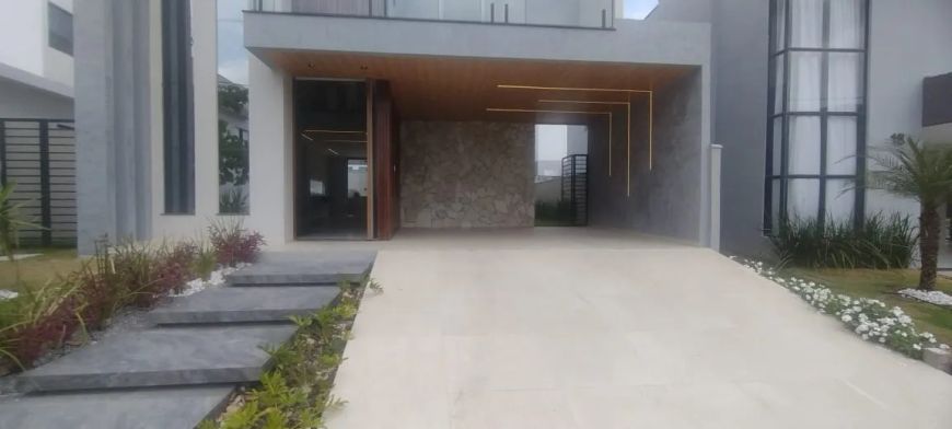 Lotus Prime vende, em parceria, 2 belíssimas casas no Jardins do Lago