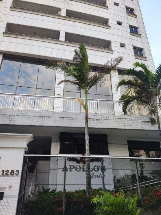 Apartamento à venda no Ed. Apollos Garden 2/4 sendo uma suíte.