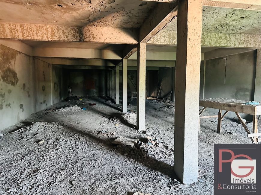 VENDO PRÉDIO SEMI ACABADO, COM TERRENO NOS FUNDOS EM PLENA AUGUSTO MONTENEGRO, MEDINDO 16M DE FRENTE
