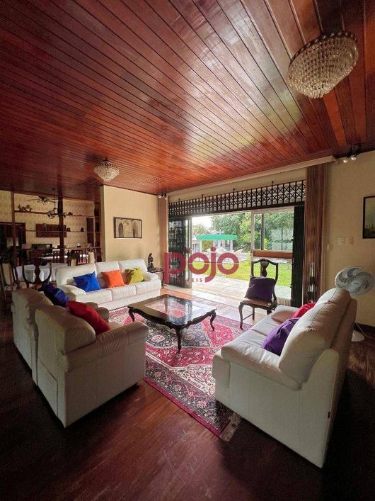 Casa Jardim Itororó- 4 quartos 1 suite