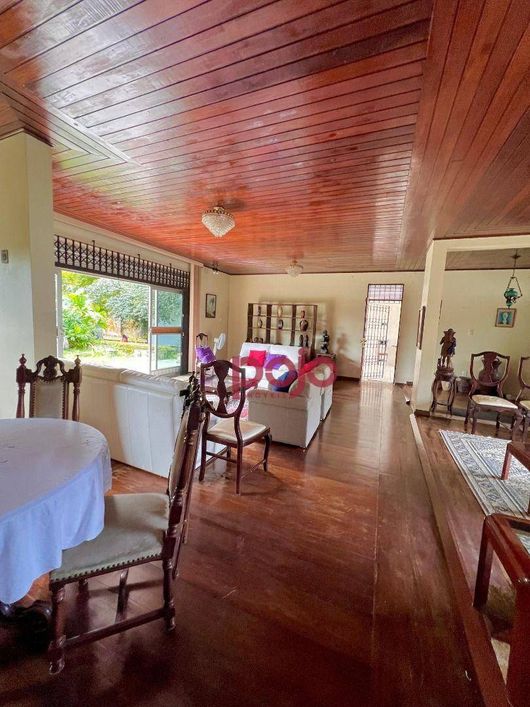 Casa Jardim Itororó- 4 quartos 1 suite