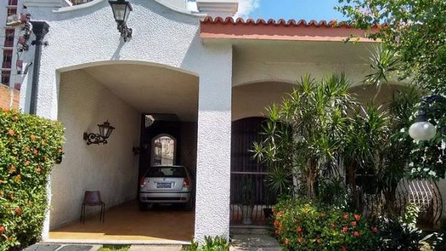 Casa para venda tem 607M² com 4/4 em Marco - Belém - PA