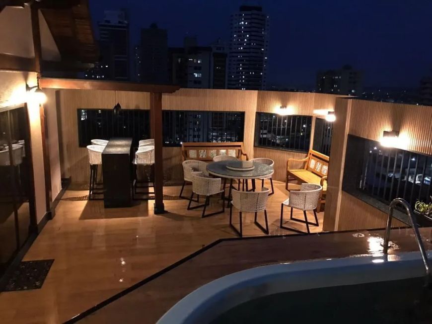 Belíssimo Triplex para venda possui 430m² com 3 quartos em Batista Campos - Belém - PA