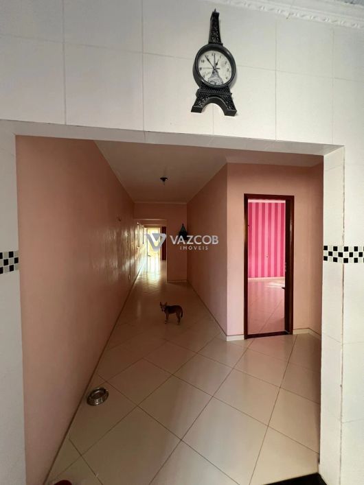 Casa de dois pavimentos no Marco
