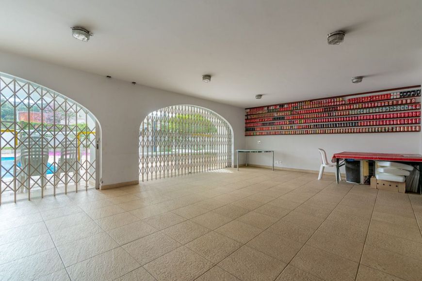 Viva com Luxo e Estilo na Cidade Jardim: Casa com 4 Suítes, Piscina e Área Gourmet"