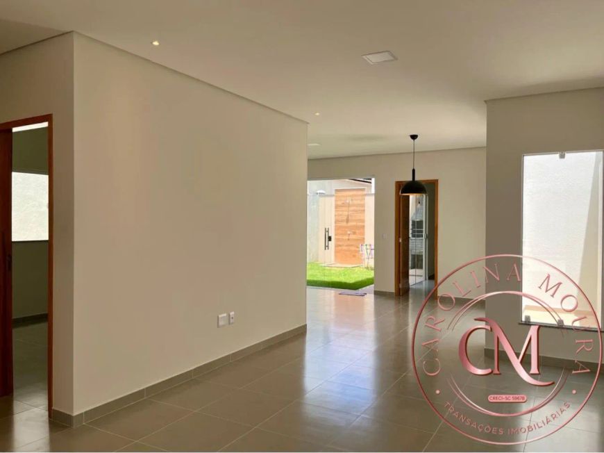 Condomínio Jardim Portugal - Casa com 3 quartos sendo 2 suítes.