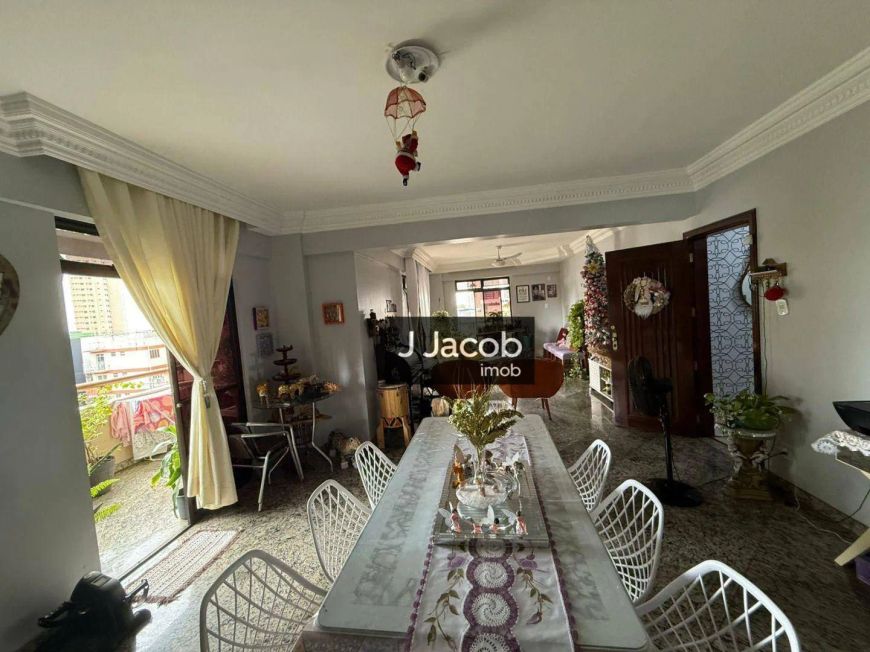 Vendo Apt 3 suítes, 220 m² no Ed. Raimundo Maués - bairro Umarizal