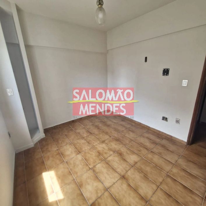 Apartamento junto a Praça B.Campos. Alto, nascente, 117m2, R$ 490mil
