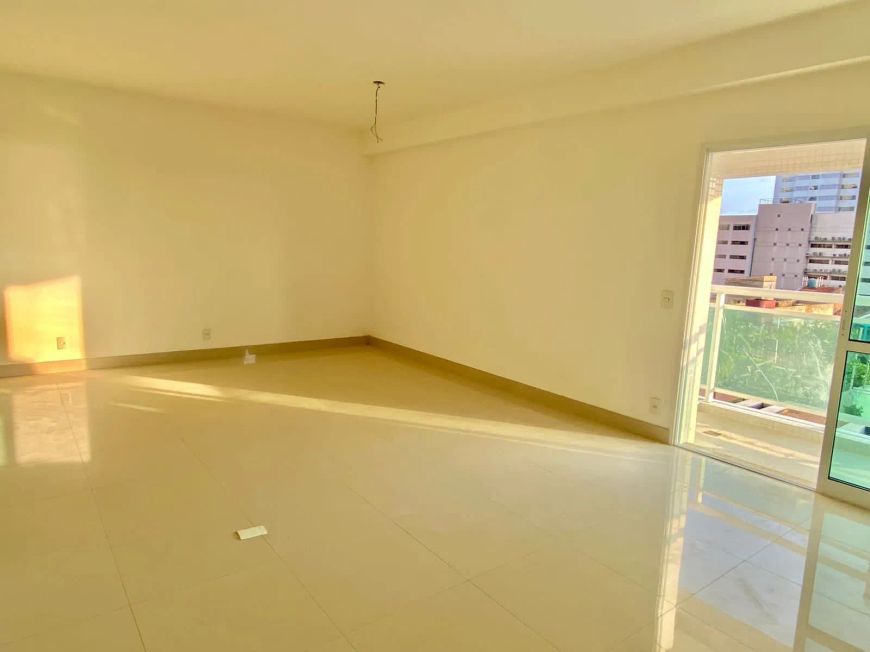 Vendo lindo apartamento com vista para Baía com lazer completo, 4 suítes e 4 vagas de garagem, 331m2