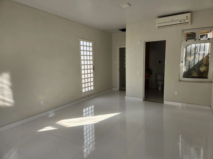 Vende-se casa no Marco, 380m², 3 suítes, 2 vagas
