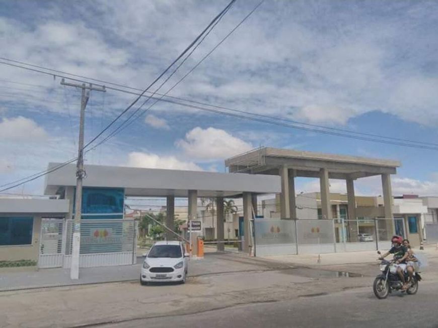 Vendo excelente casa no Jardim Espanha.
