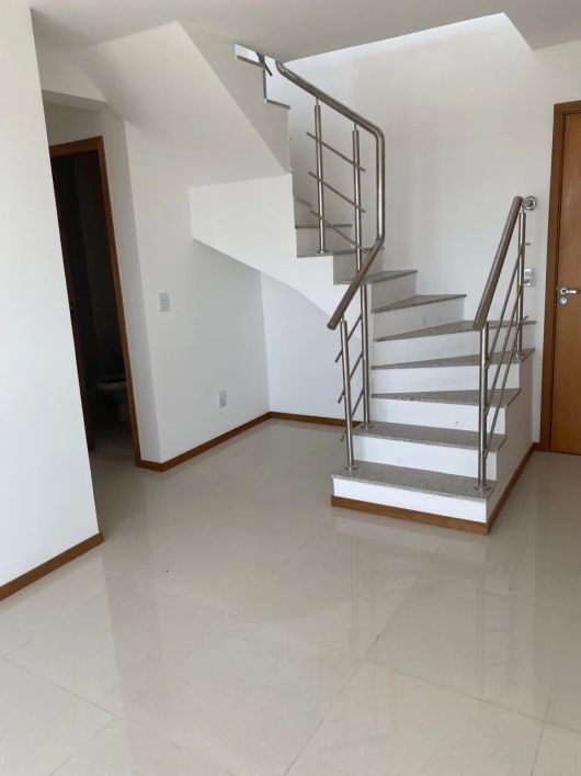 Cobertura Duplex para venda possui 133 metros quadrados com 3 quartos em Val-de-Cães - Belém - PA