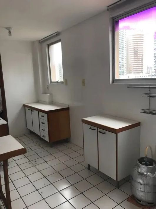 VENDO NO UMARIZAL COM 120 M 3 QUARTOS( SENDO 1 SUITE) + 1 VAGA