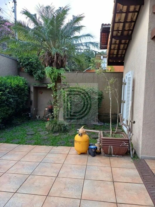 Excelente Casa Assobradada para Locação no Jardim Rolinópolis!