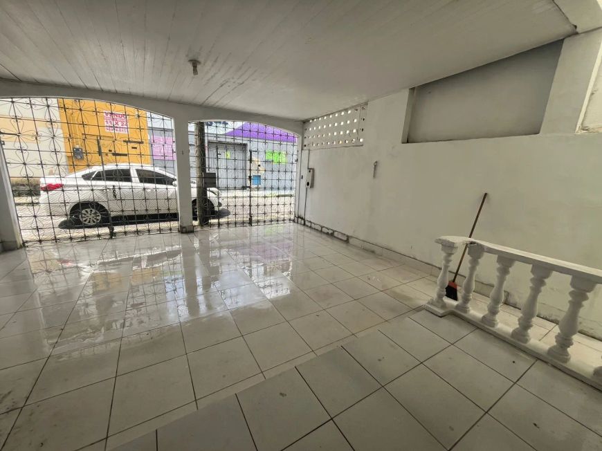 Vendo Casa no Umarizal com 3 Quartos, Aceita financiamento, Apenas 1 quadra da Doca
