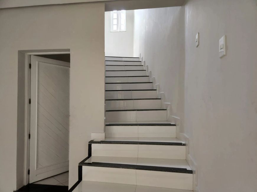 Vende-se casa com 380m², 3 suítes, 1 vaga, Marco