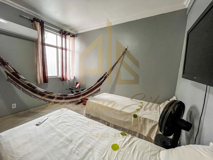 Vendo apartamento na Batista Campos de 3 quartos sendo 1 suíte e 1 vaga de garagem