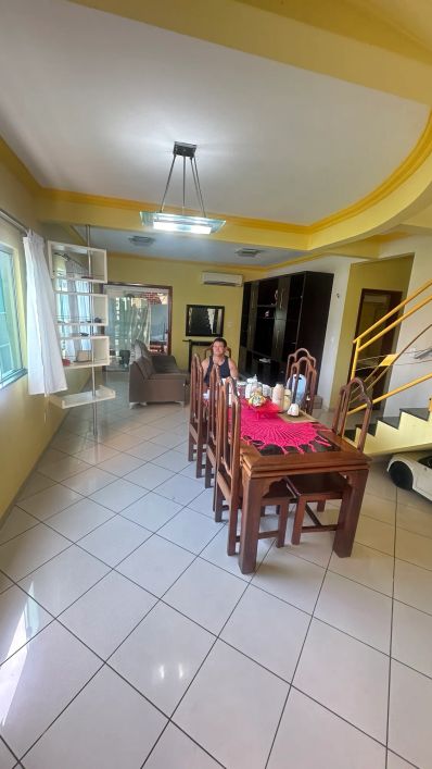 CASA NO CONDOMÍNIO CIDADE JARDIM I