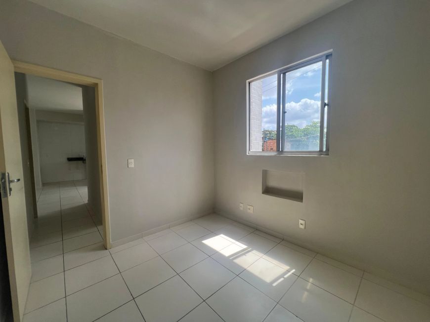 VENDO APARTAMENTO ED VERANO CLUB COM 2 QUARTOS SENDO 1 SUITE.