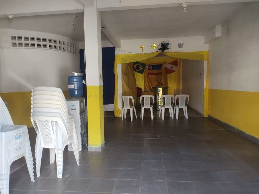 VENDO CASA DE DOIS PAVIMENTOS