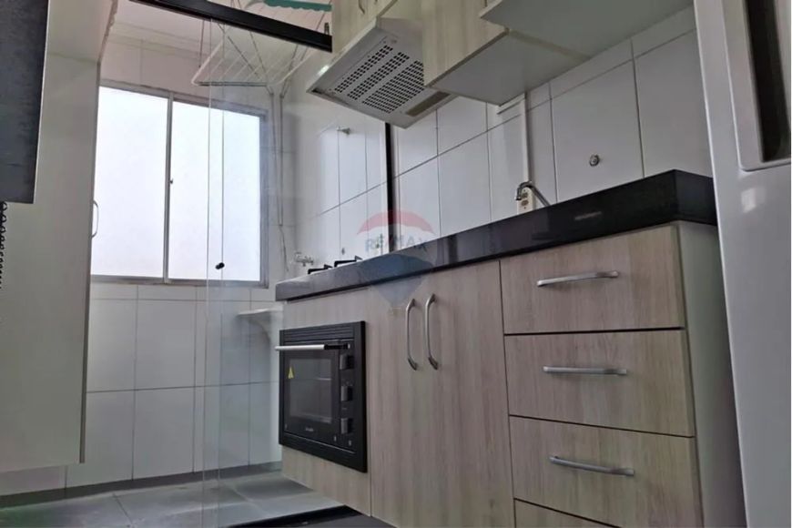 Apartamento 47m² semi mobiliado à venda em condomínio fechado no Jardim Adriana/ Guarulhos