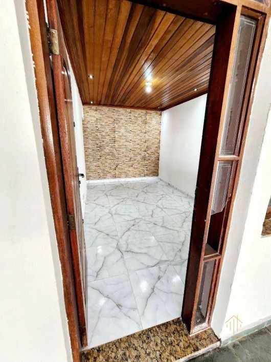 Casa com 2 dormitórios à venda, 113 m² por R$ 408.000 - Jardim São Roberto - Guarulhos/SP