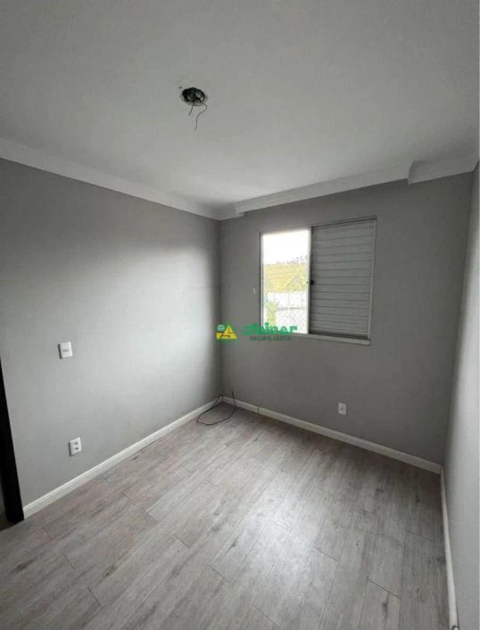 Apartamento com 2 dormitórios à venda, 42 m² por R$ 220.000,00 - Água Chata - Guarulhos/SP